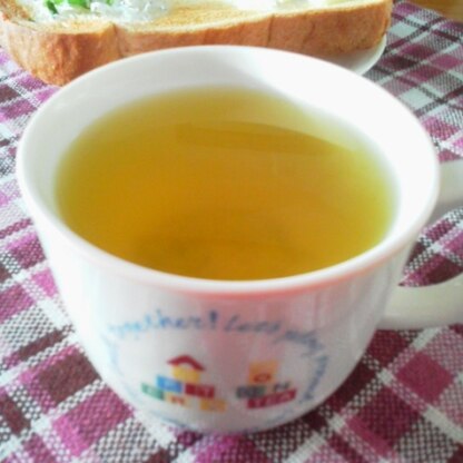 和風のトーストと一緒に頂きました♪爽やかな甘みが、緑茶に合ってほっこり～♡この後、ずっと和んでいたかったです＾＾*（そうはいかなかった↴）癒しの1杯ご馳走様♡